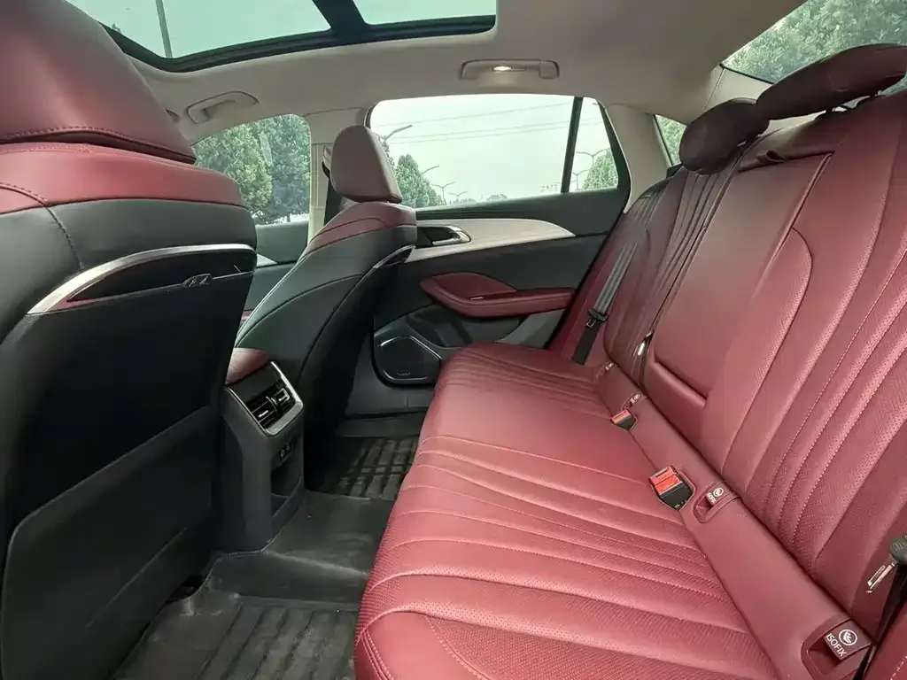 Hongqi H5 — фото 2