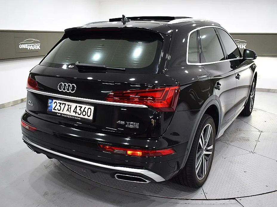 Audi Q5 — фото 8