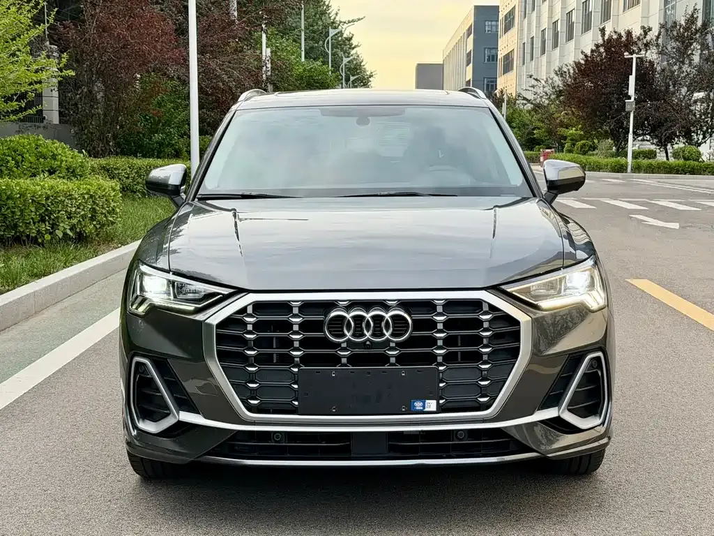Audi Q3 — фото 5