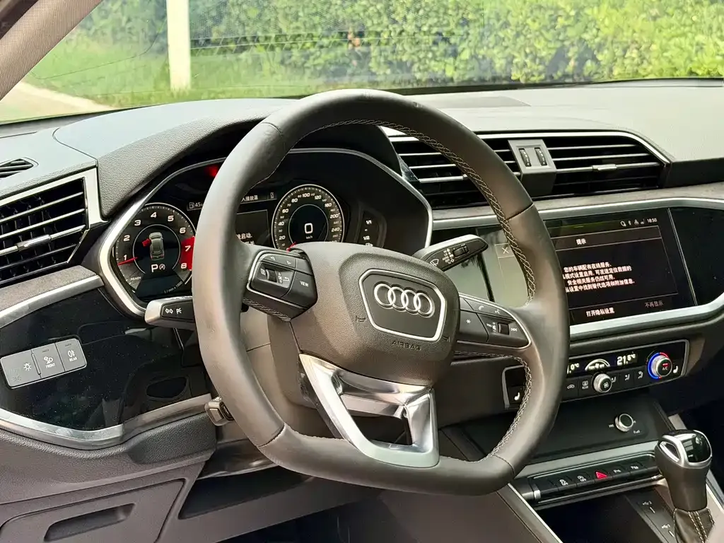 Audi Q3 — фото 2