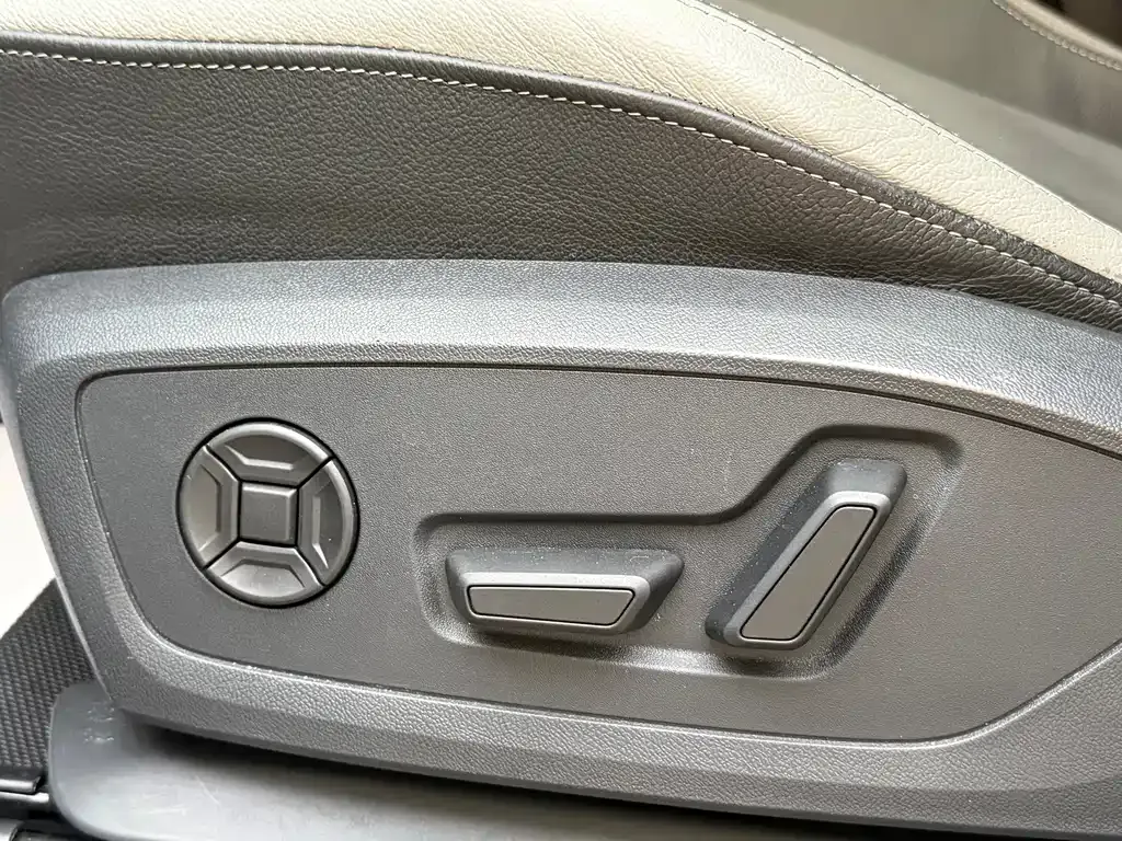 Audi Q3 — фото 9