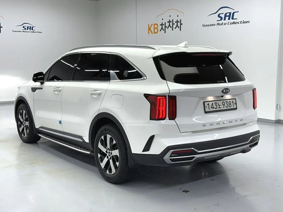 Kia Sorento — фото 8