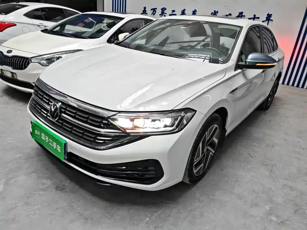 Volkswagen Sagitar