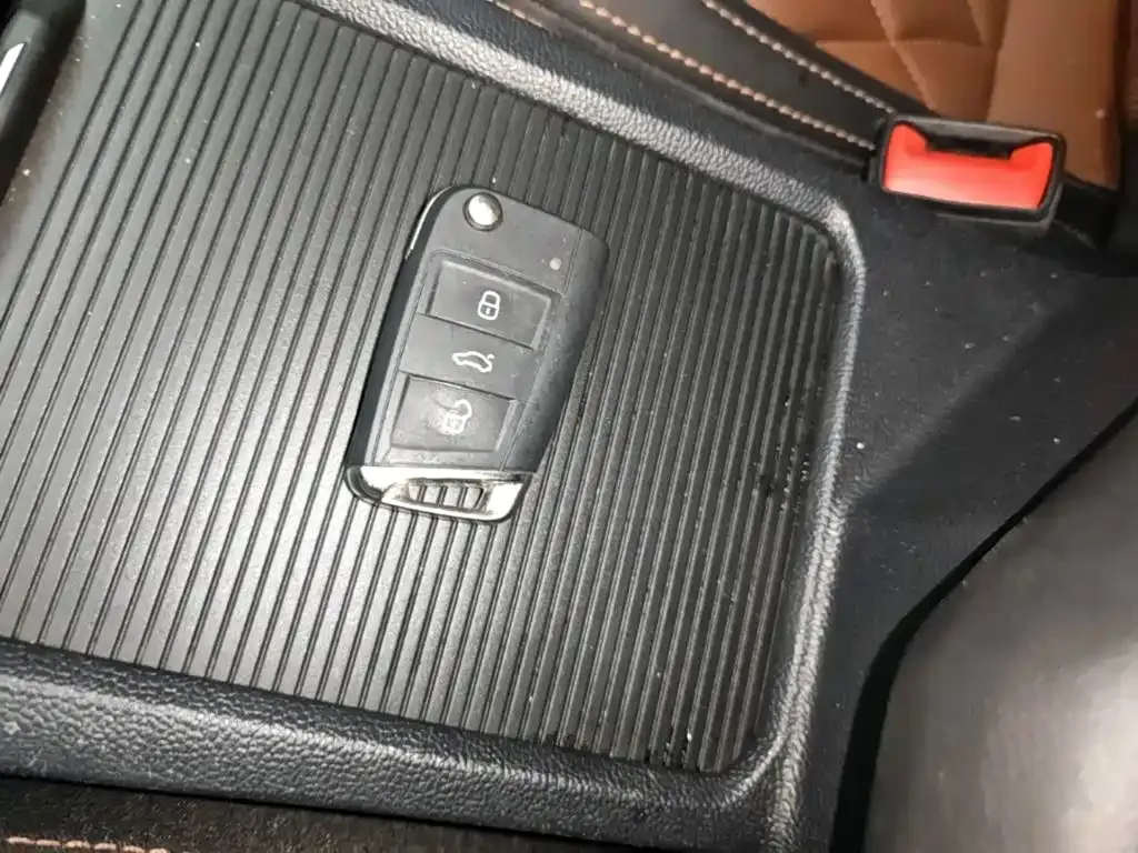 Volkswagen Sagitar 2022 из CN, фото 9