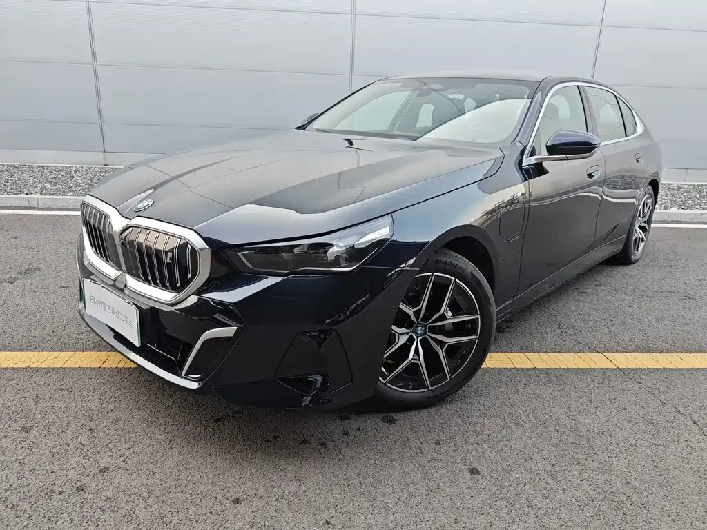 BMW i5 — фото 1