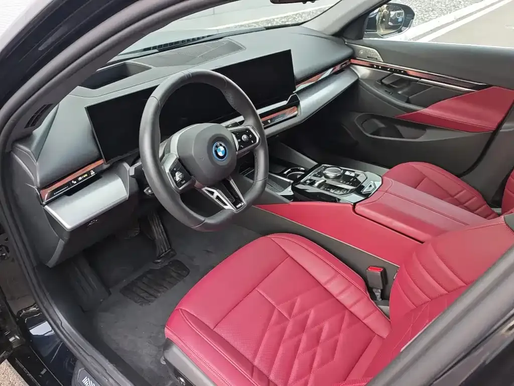 BMW i5 — фото 8