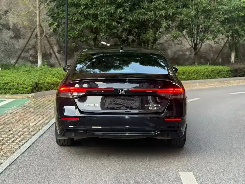 Honda Accord — фото 3