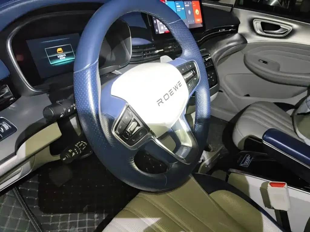 Roewe iMAX8 — фото 9