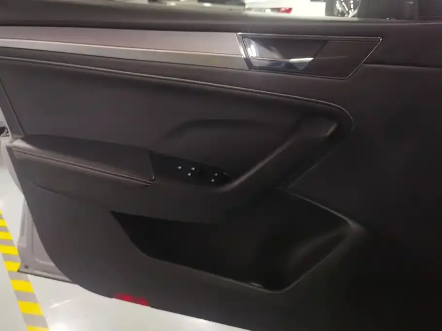 Skoda Superb — фото 2