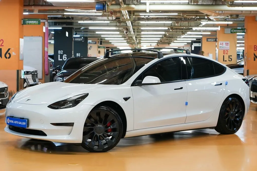 Tesla Model 3 — фото 8