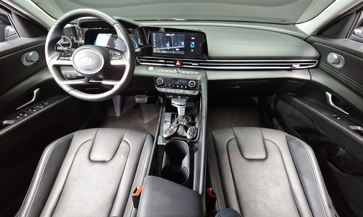 Hyundai AVANTE — фото 3