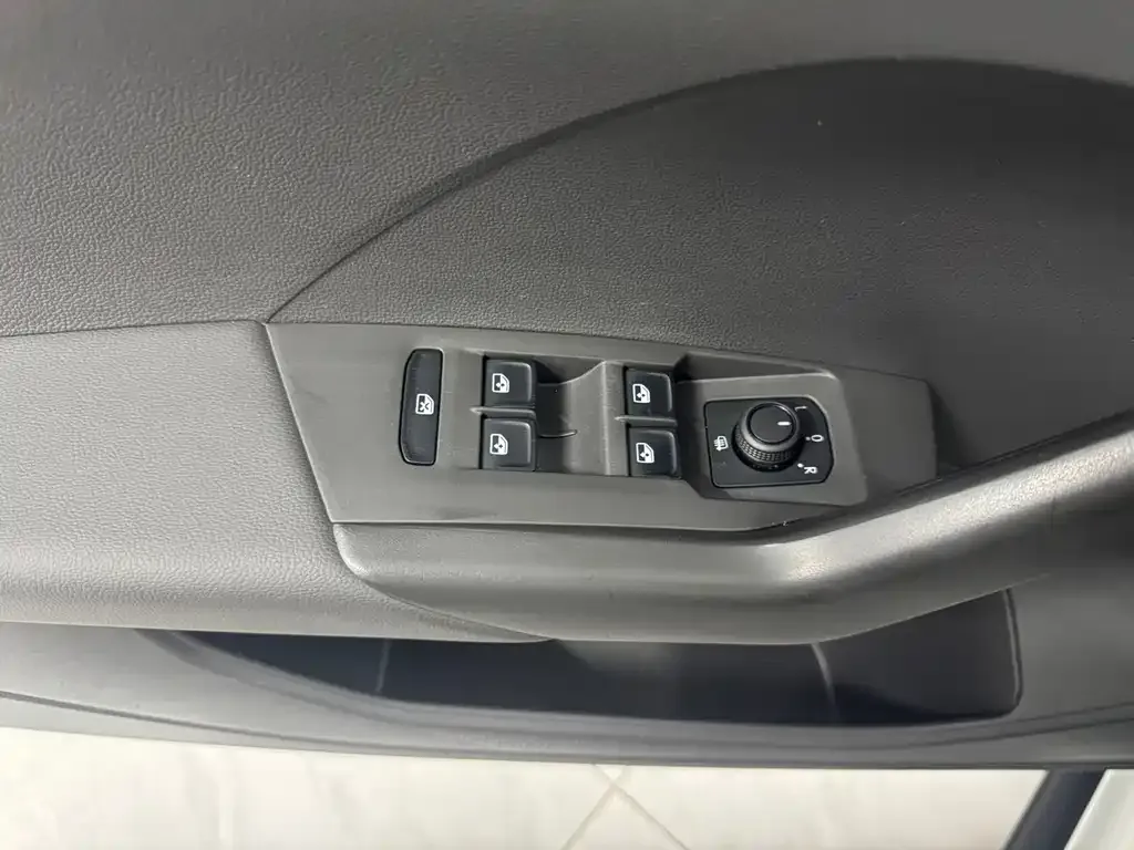 Volkswagen T-Cross — фото 4