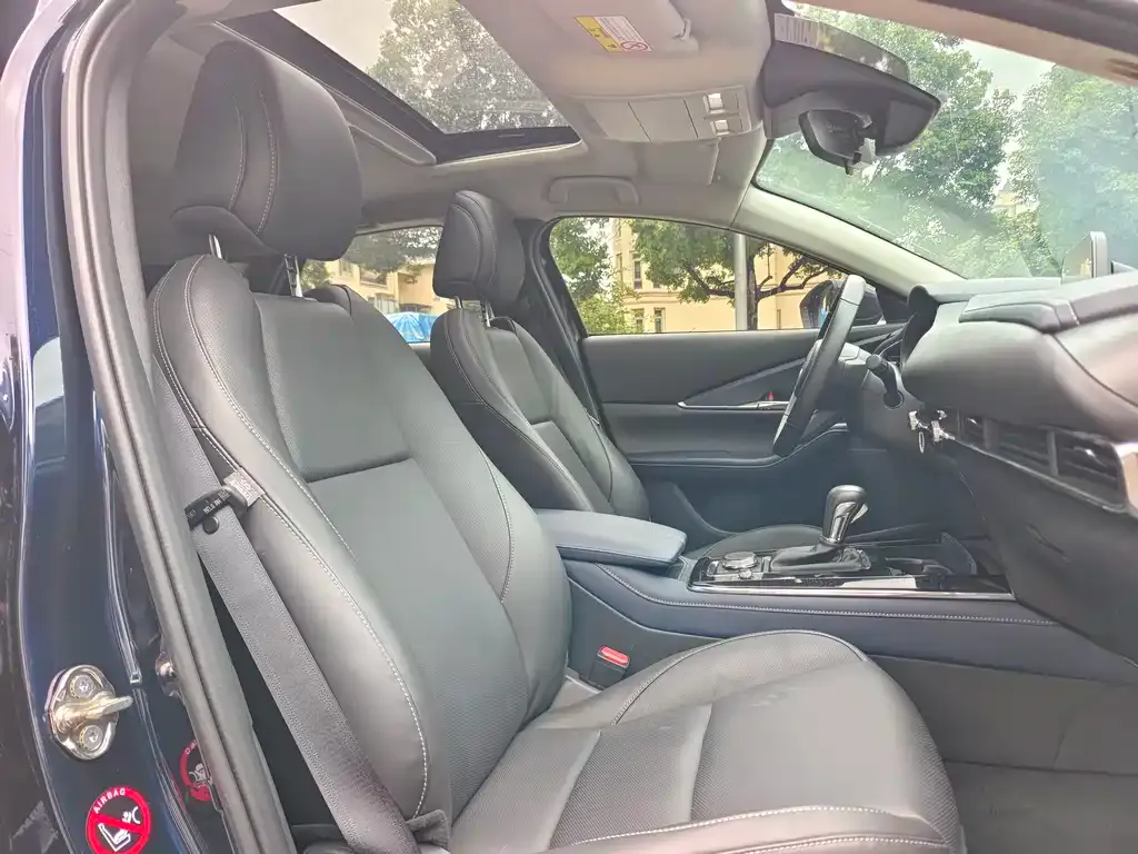 Mazda CX-30 2024 из CN, фото 8