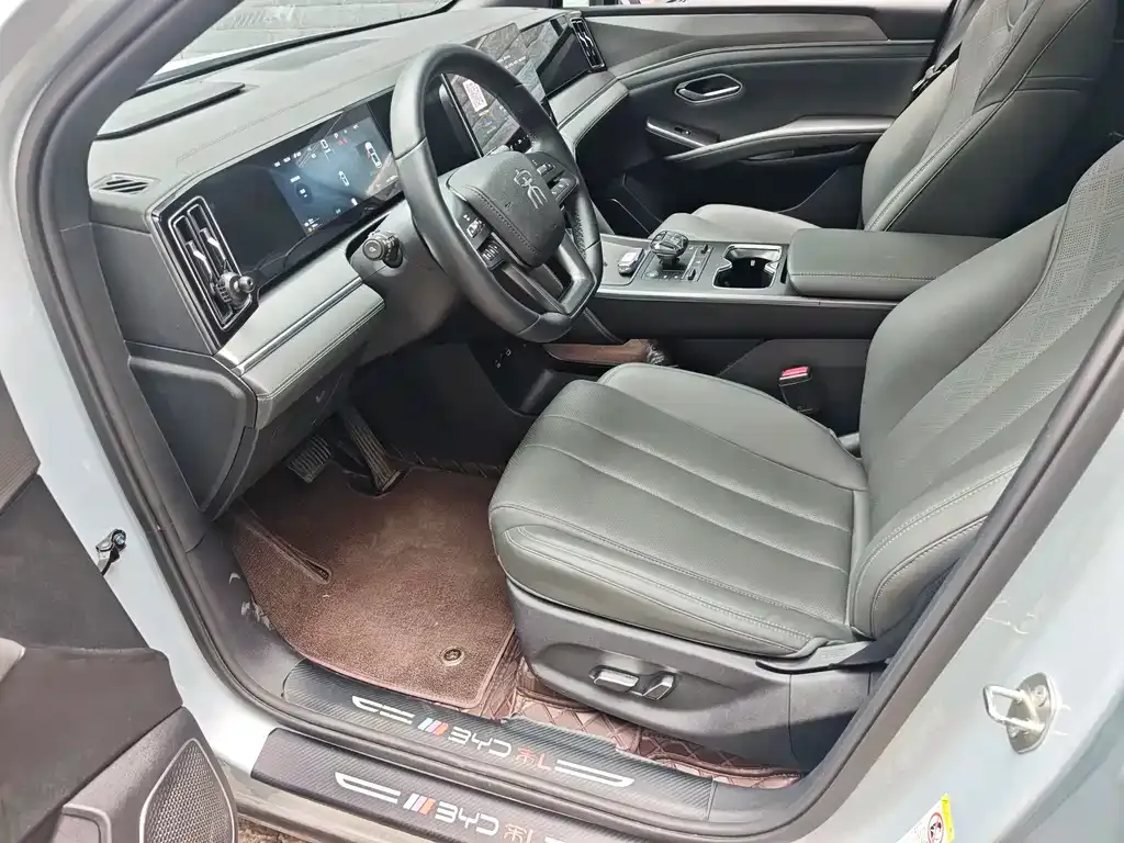 BYD L DM-i — фото 6