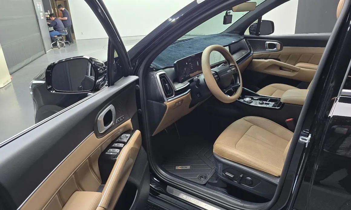 Kia Sorento — фото 10