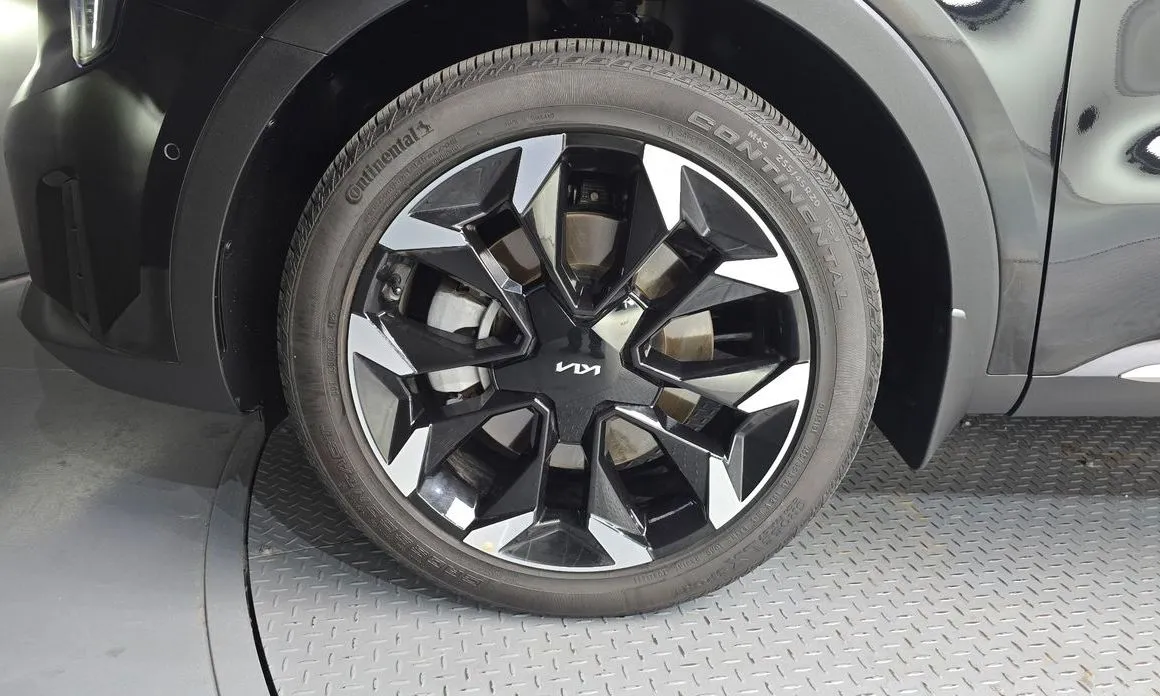 Kia Sorento — фото 9