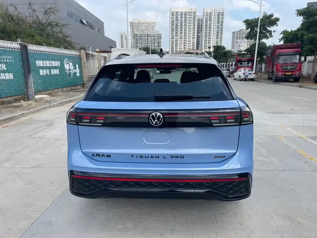 Volkswagen Tiguan L — фото 9