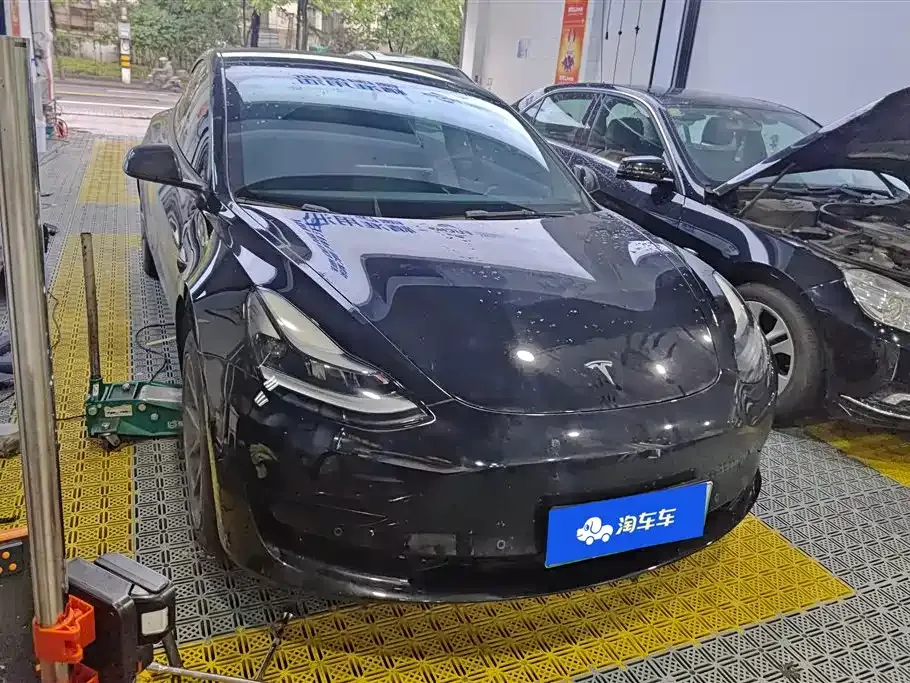 Tesla Model 3 — фото 4
