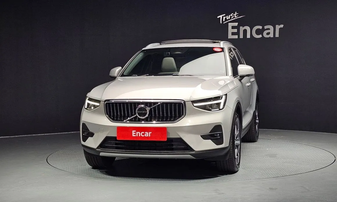 Volvo XC40 — фото 2