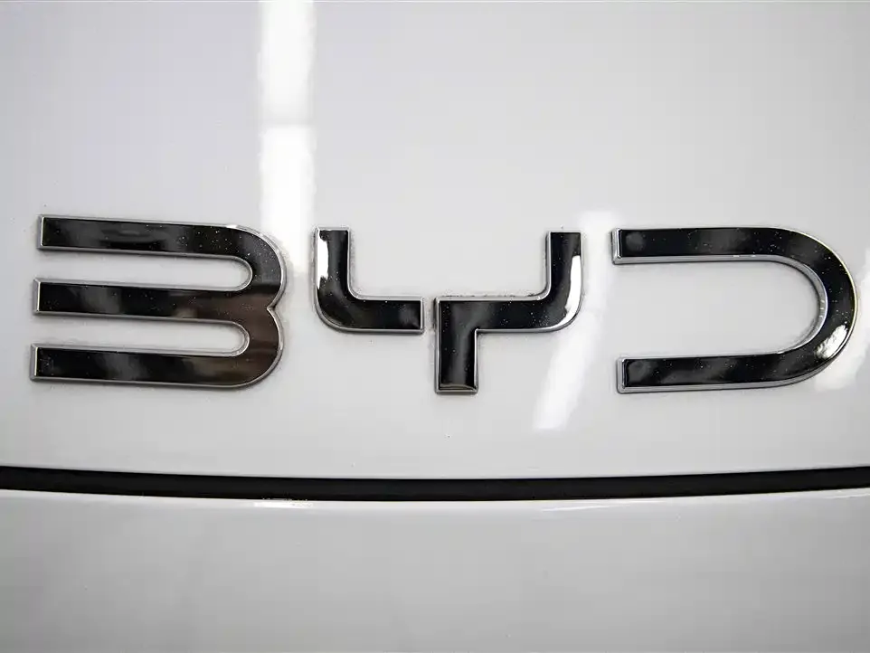 BYD Seal 05 DM-i — фото 7