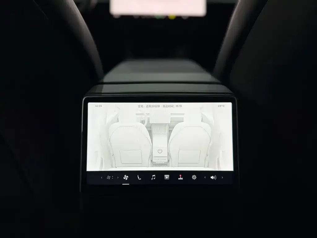 Tesla Model 3 — фото 2