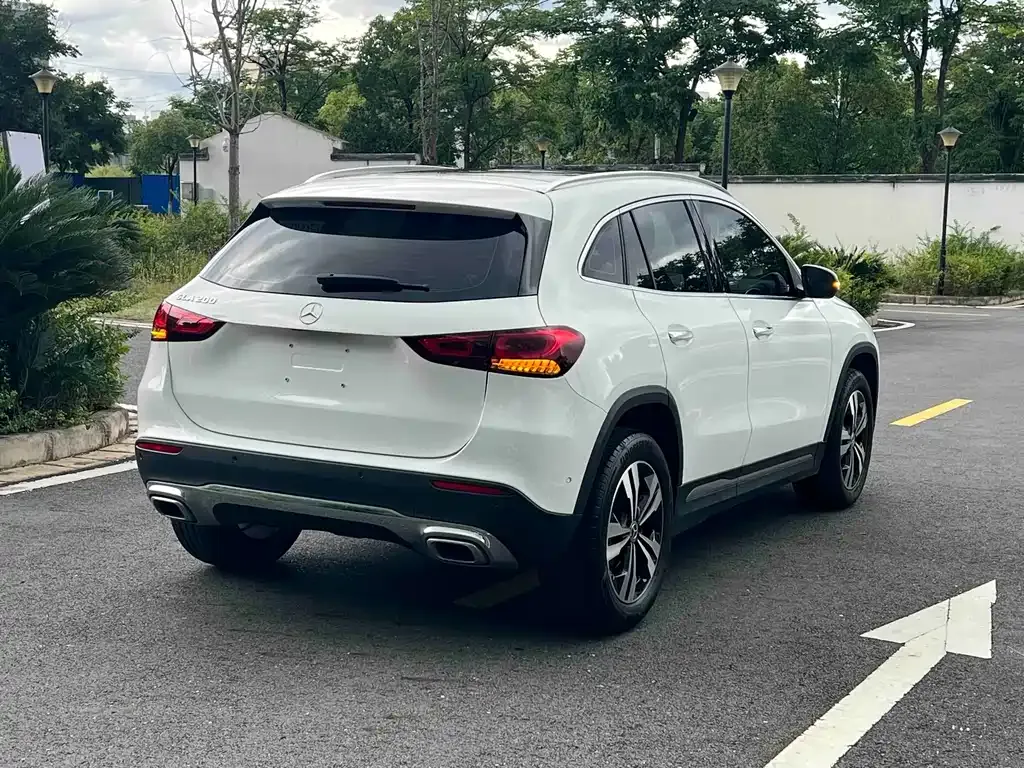 Mercedes-Benz GLA — фото 8