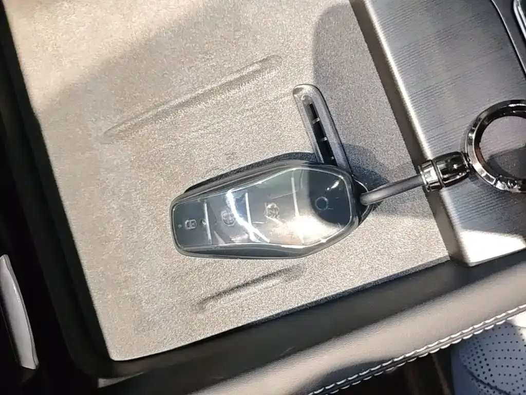 BYD Seal 06 DM-i Touring Edition — фото 10