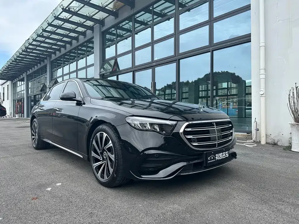 Mercedes-Benz E-Class — фото 8