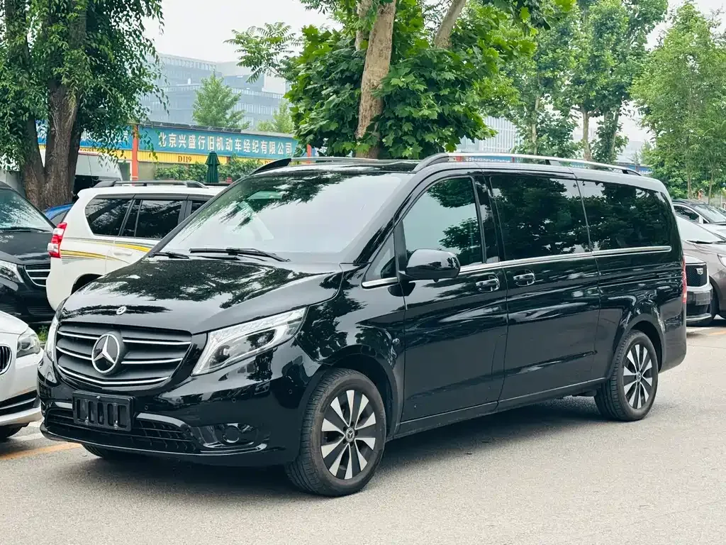 Mercedes-Benz Vito — фото 1