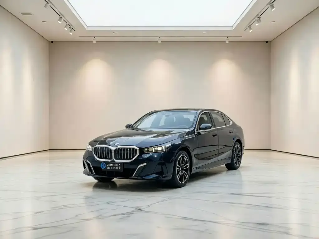BMW 5 Series — фото 1