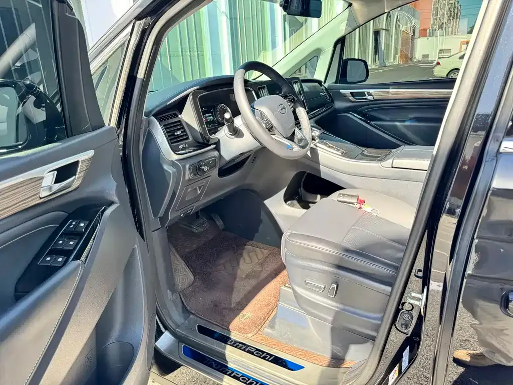GAC Motor Trumpchi M8 — фото 2