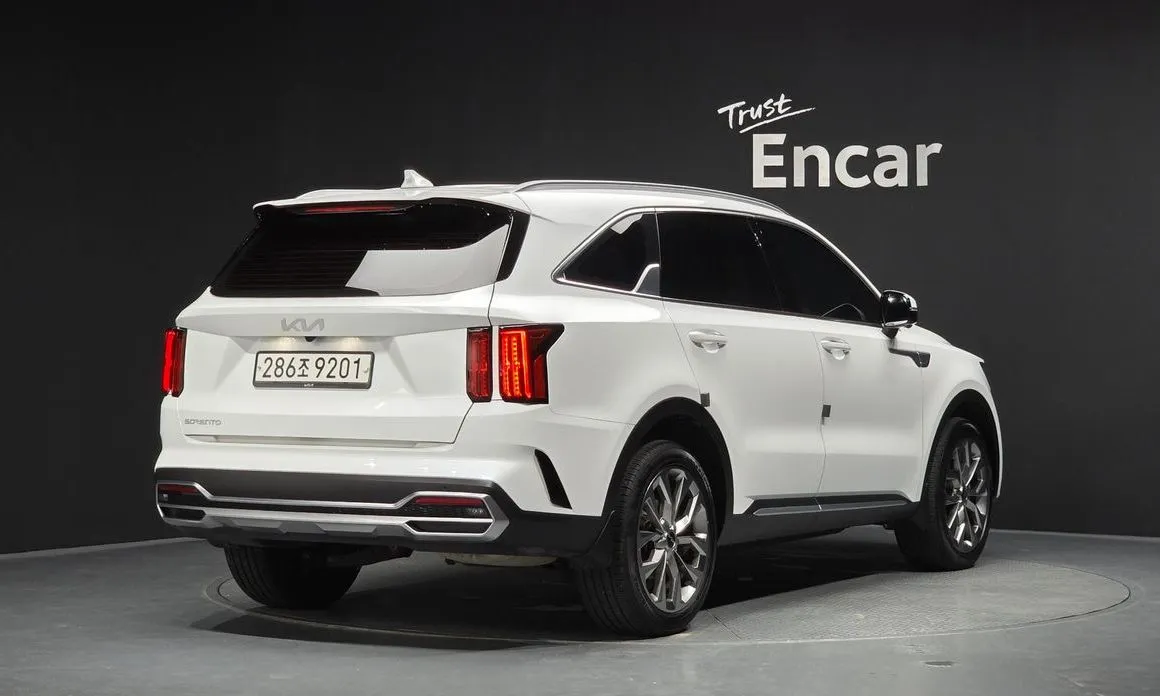 Kia Sorento — фото 3