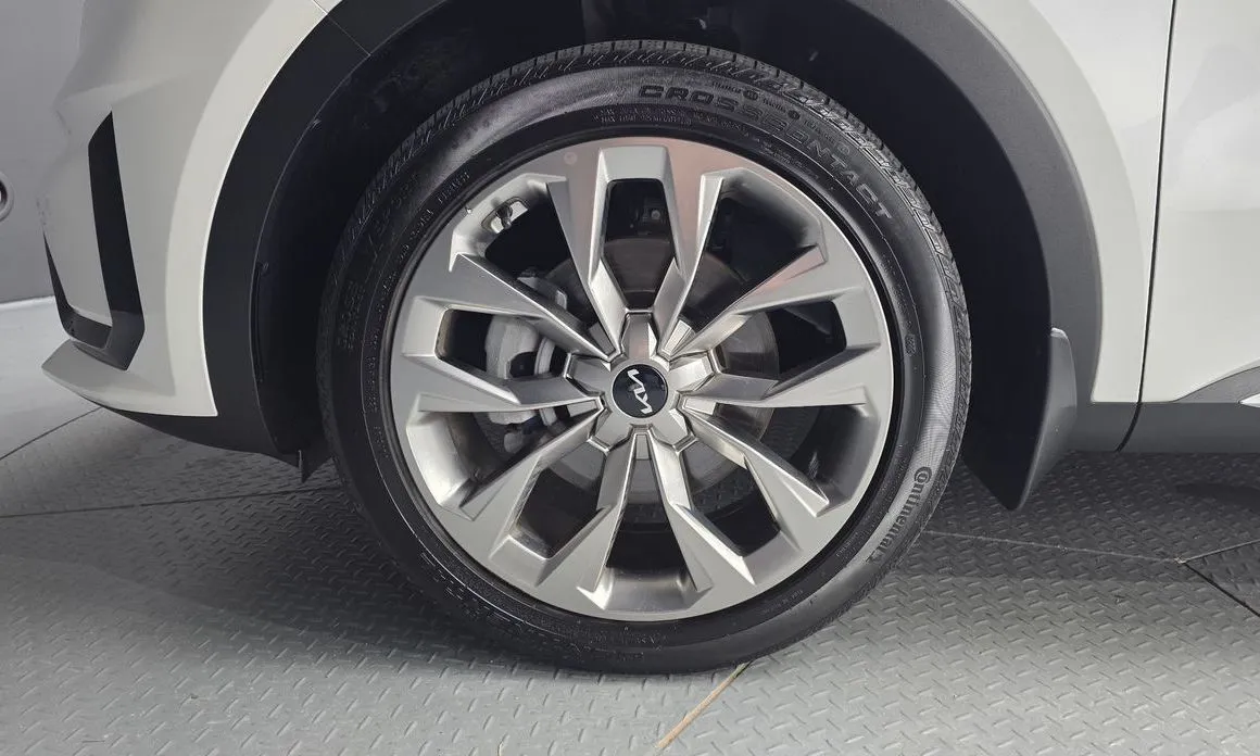Kia Sorento — фото 6