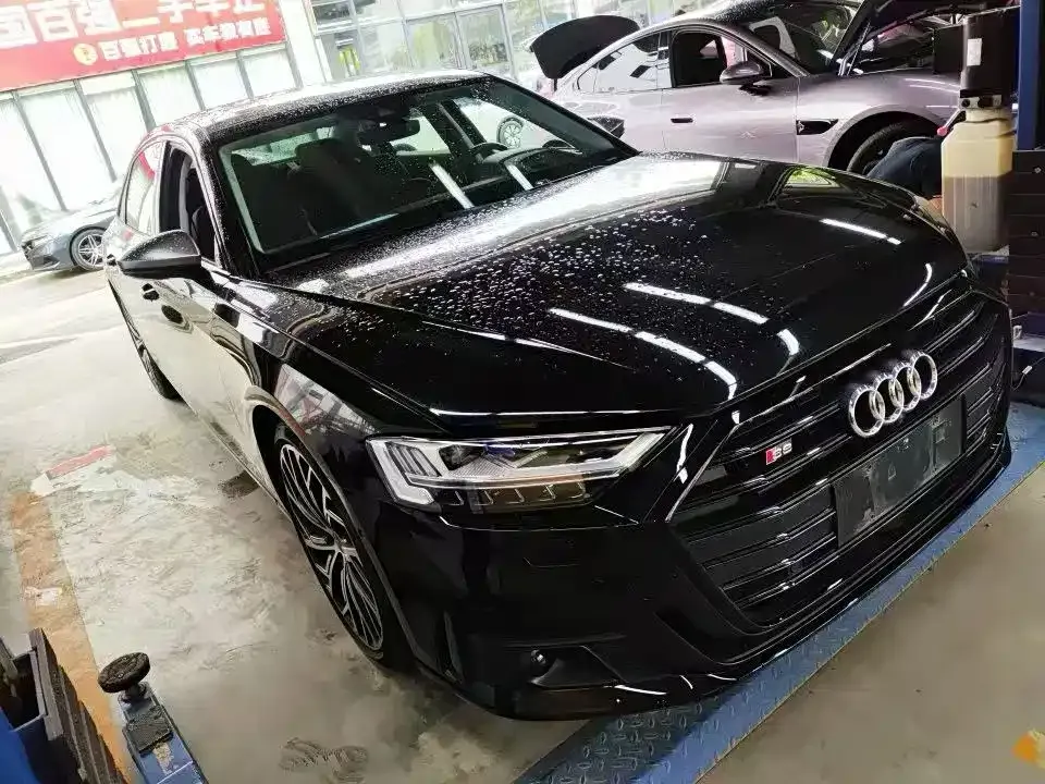 Audi S8 — фото 3