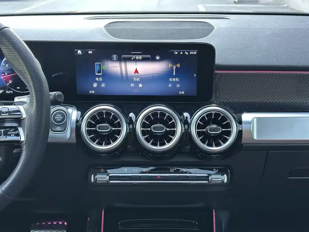 Mercedes-Benz GLB AMG — фото 7