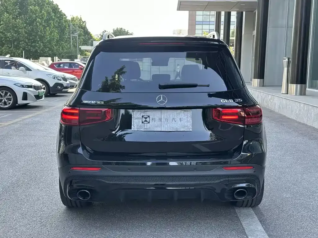 Mercedes-Benz GLB AMG — фото 9