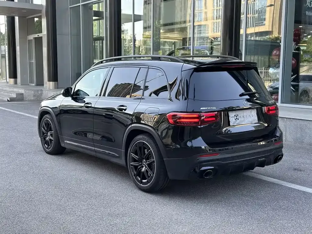 Mercedes-Benz GLB AMG — фото 10