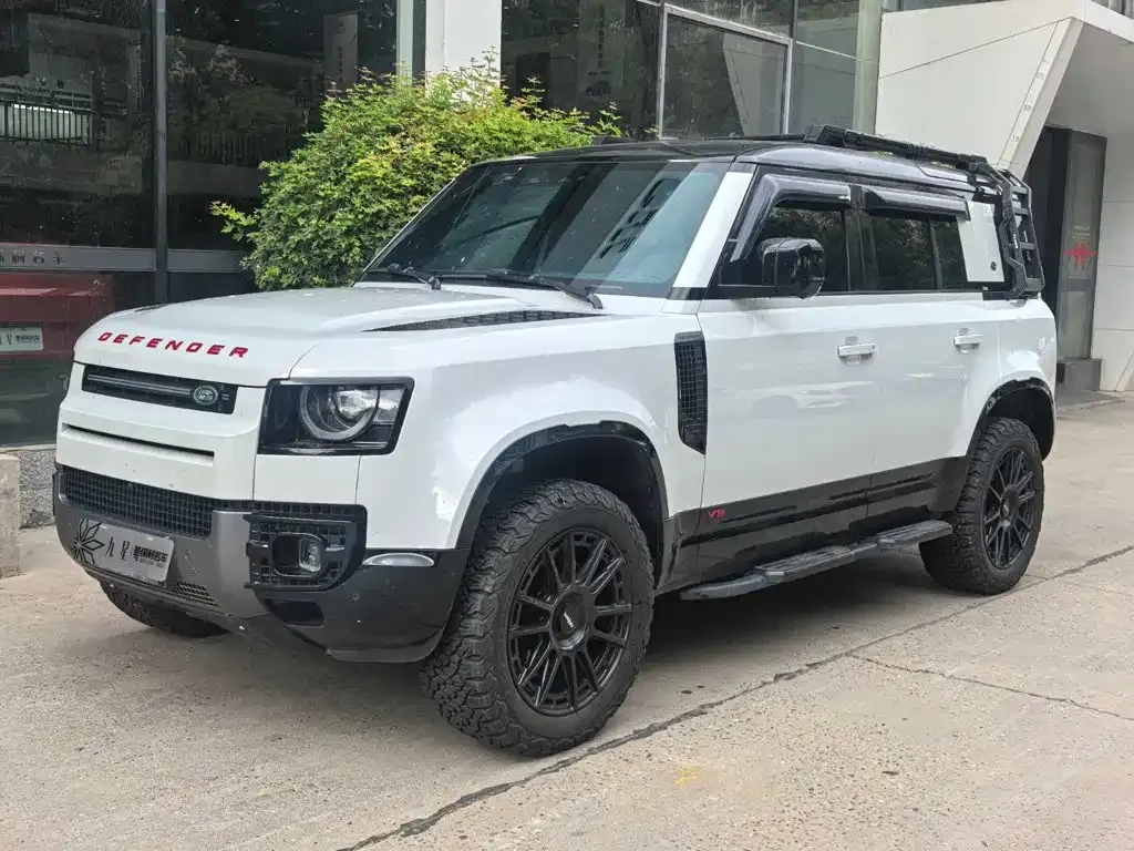 Land Rover Defender — фото 1