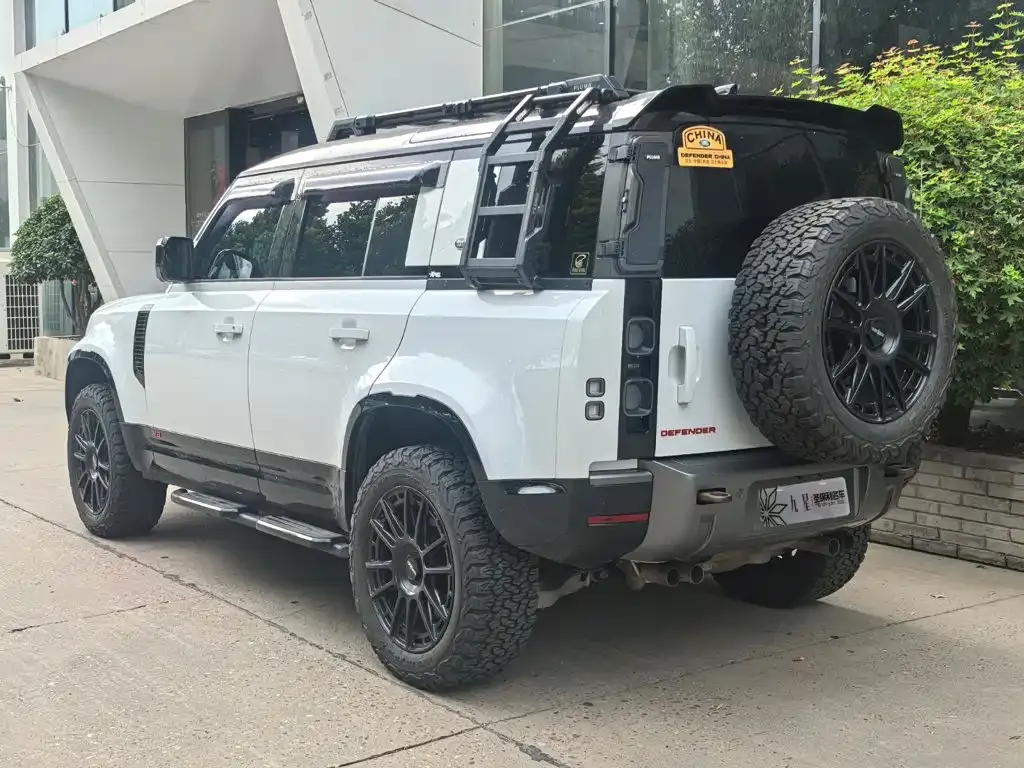 Land Rover Defender — фото 2