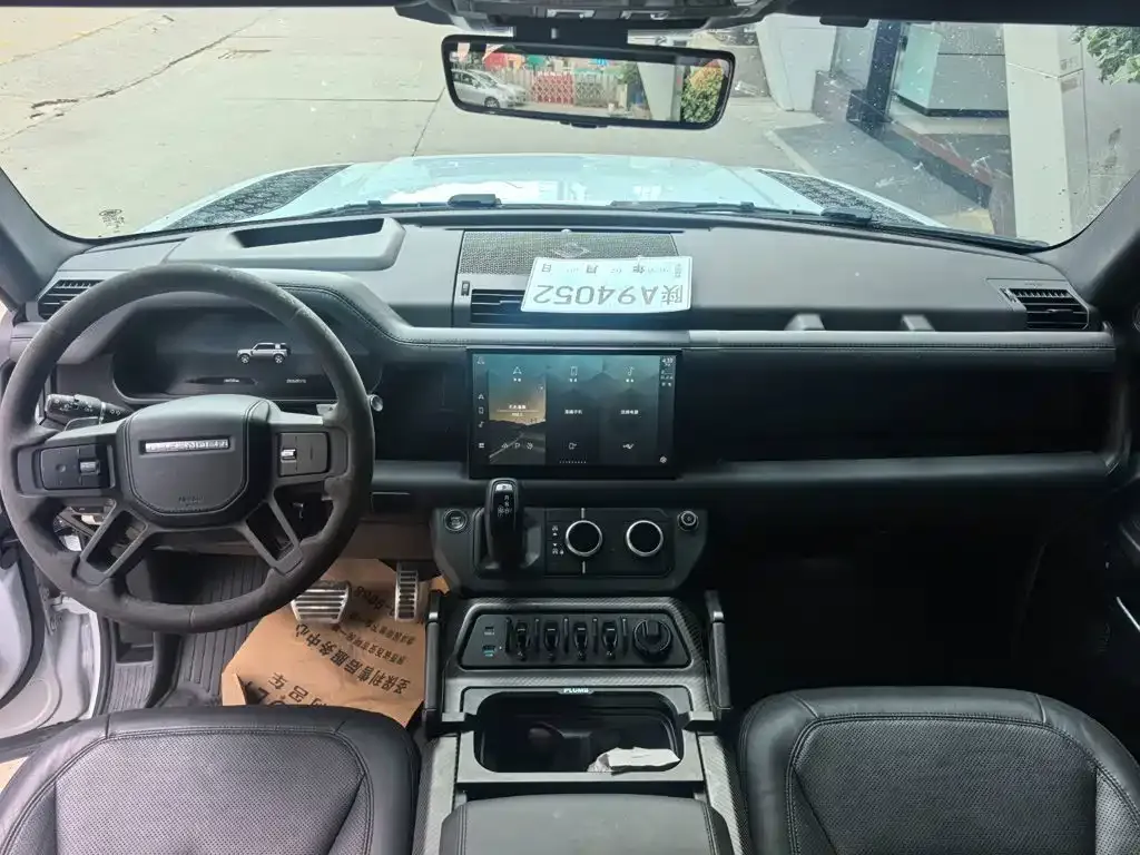 Land Rover Defender — фото 9