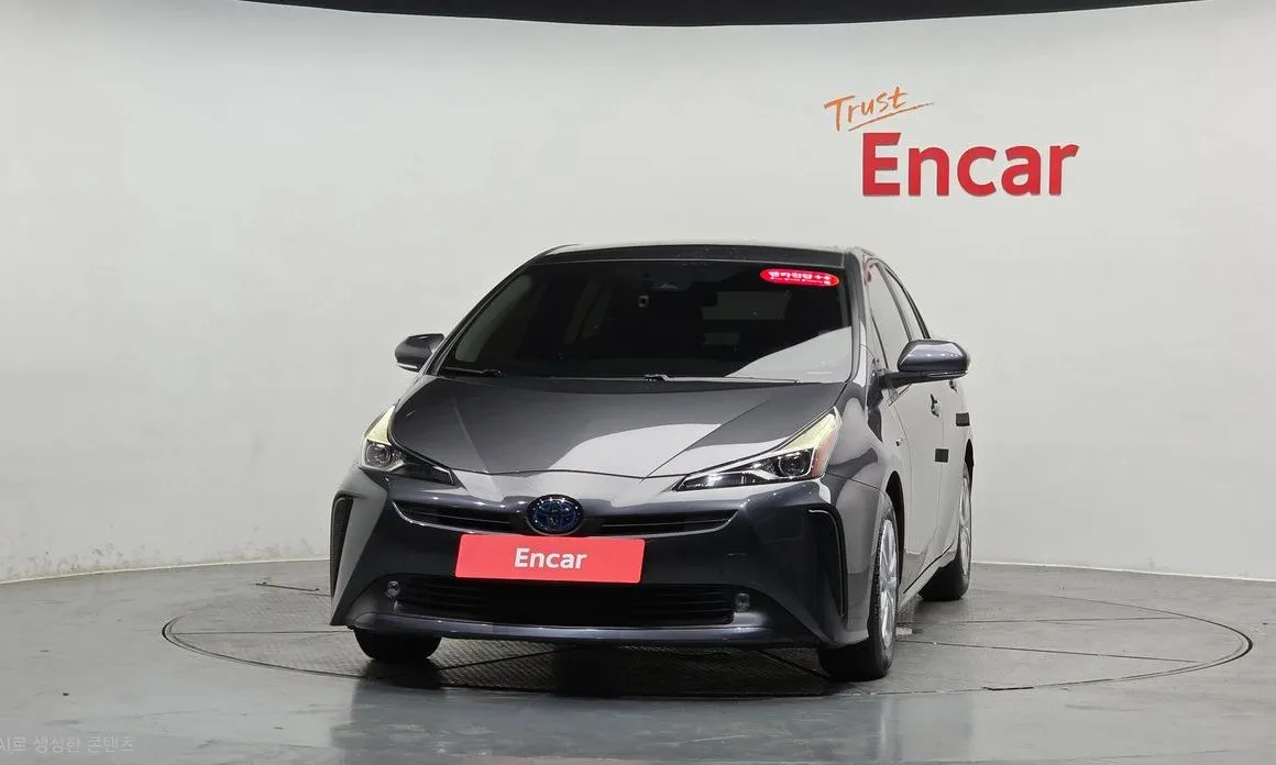 Toyota Prius — фото 5