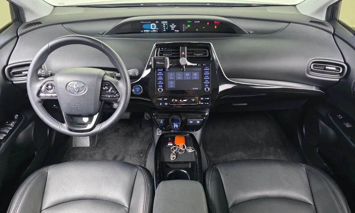 Toyota Prius — фото 9