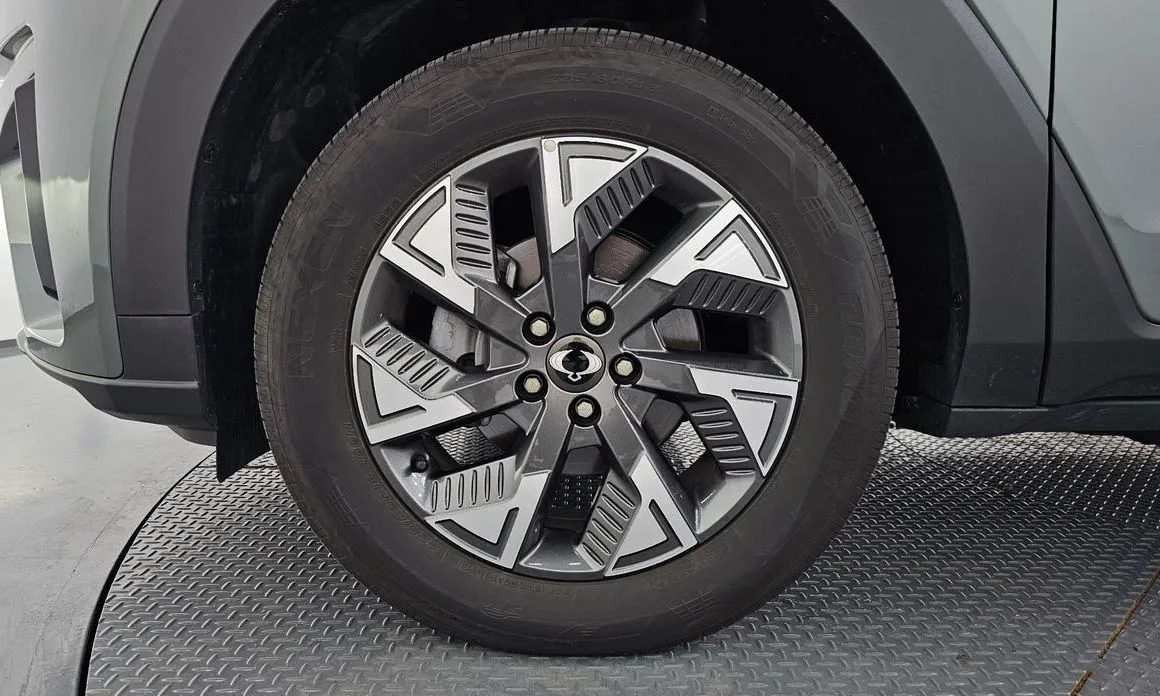 KG Mobility (Ssangyong) Torres — фото 10