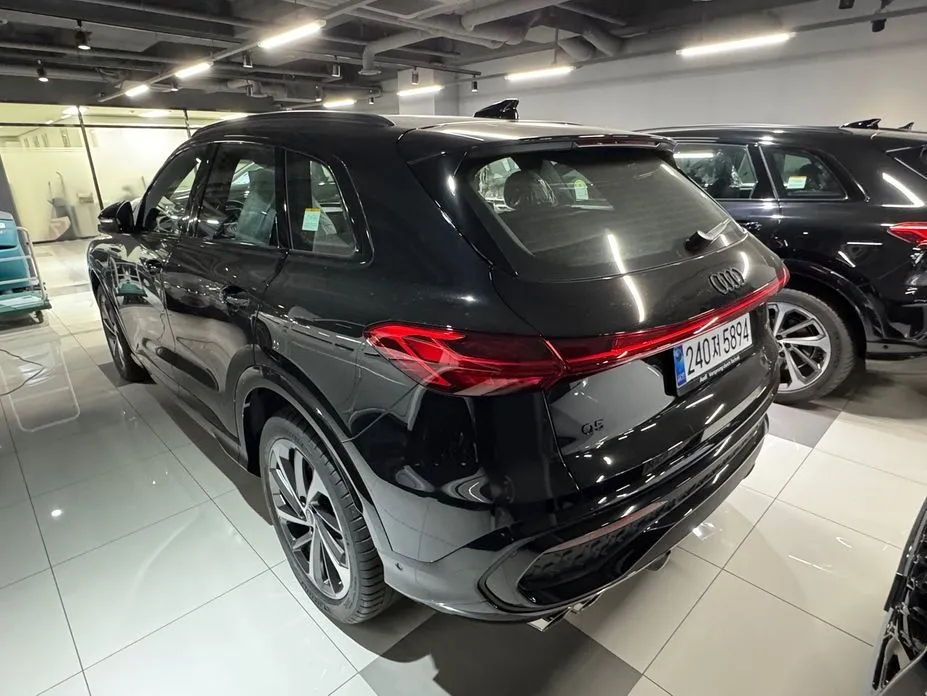 Audi Q5 2025 из KR, фото 5