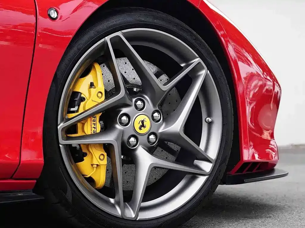 Ferrari F8 — фото 4