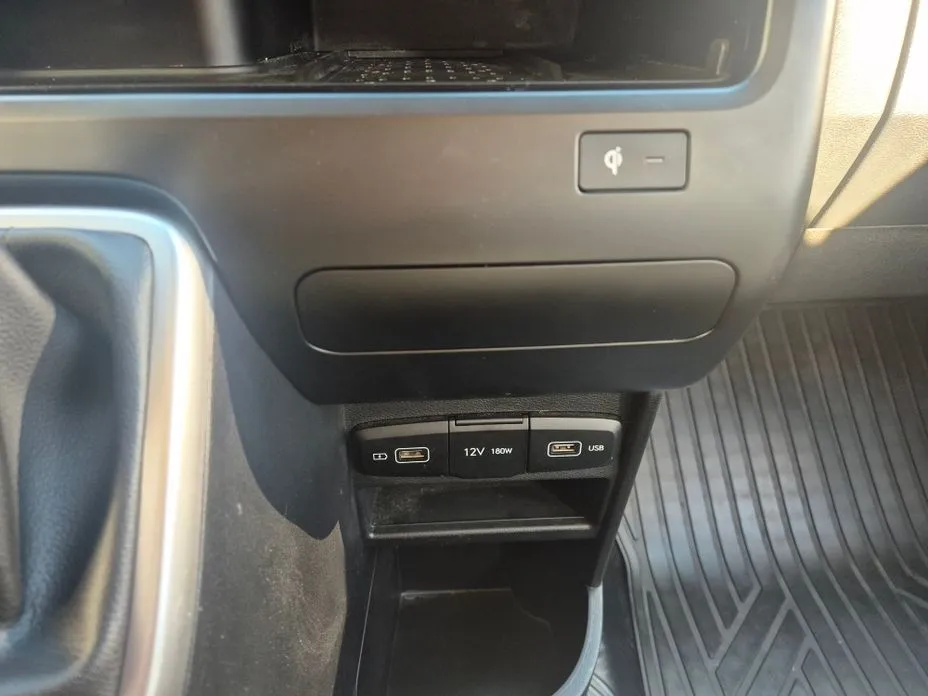Hyundai Staria — фото 2
