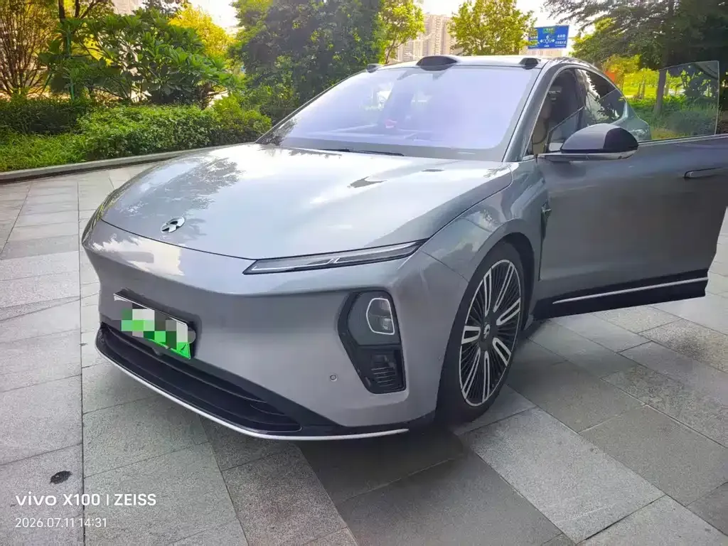 NIO ET9