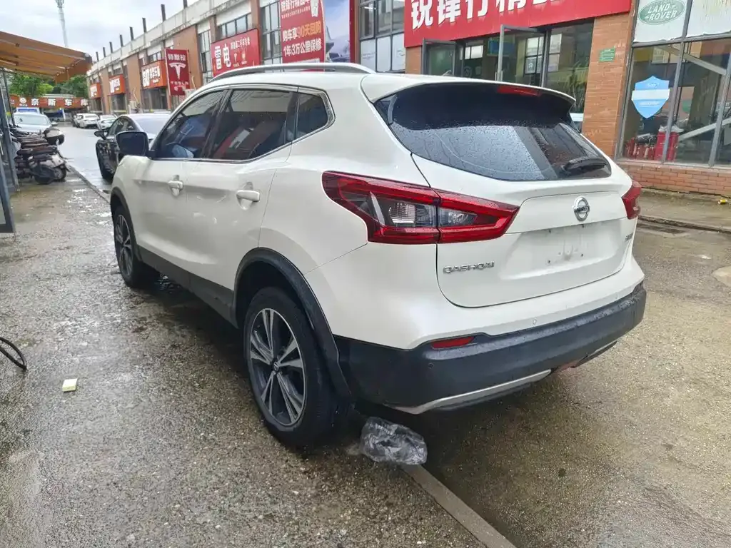 Nissan Qashqai — фото 5