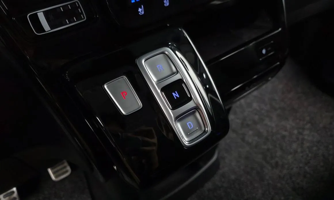 Hyundai Staria — фото 9