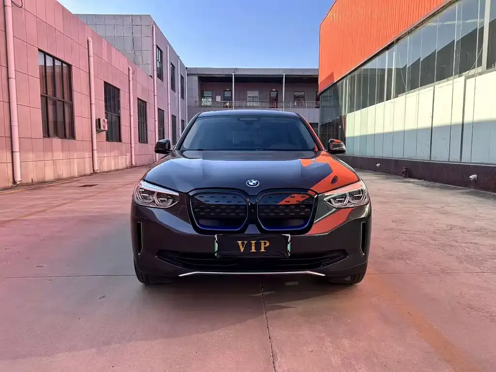 BMW iX3 — фото 2
